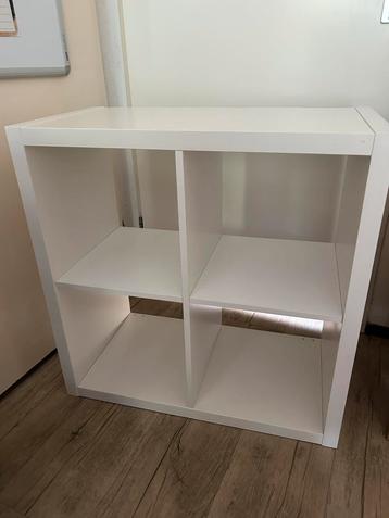 IKEA Kallax Kastje - 4 Vakken beschikbaar voor biedingen