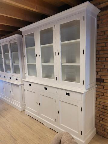 *ACTIE* Mooie Landelijke Witte Buffetkast/ Winkelkast (2512E beschikbaar voor biedingen