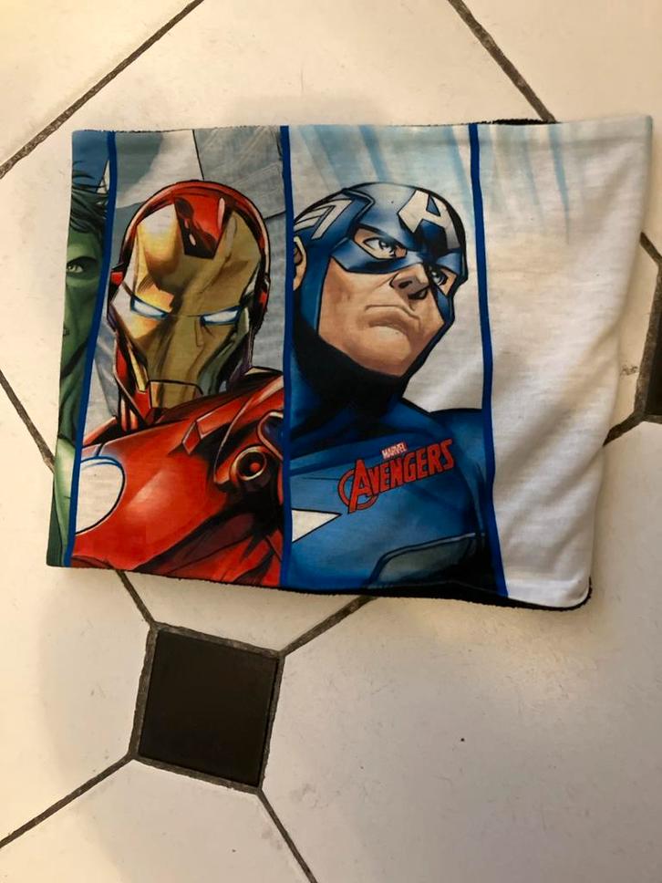 Avengers Kinder Sjaal, Kinderen en Baby's, Kinderkleding | Mutsen, Sjaals en Handschoenen, Zo goed als nieuw, Ophalen of Verzenden