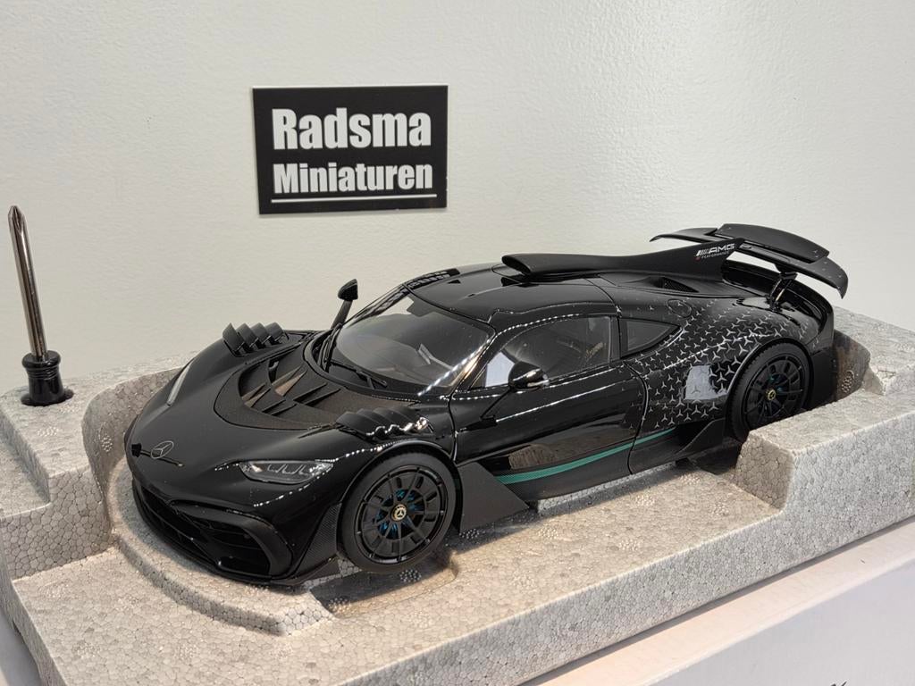 Mercedes-Benz AMG one ( C298 ) - Hyper Zwart - 1:18 NZG, Auto, Nieuw, Ophalen of Verzenden, NZG
