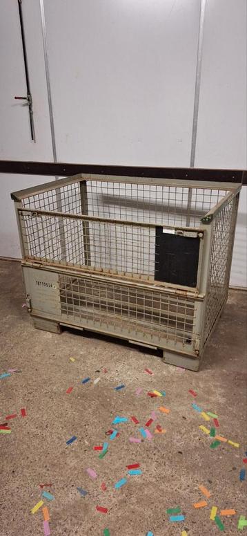 Gitterbox  beschikbaar voor biedingen