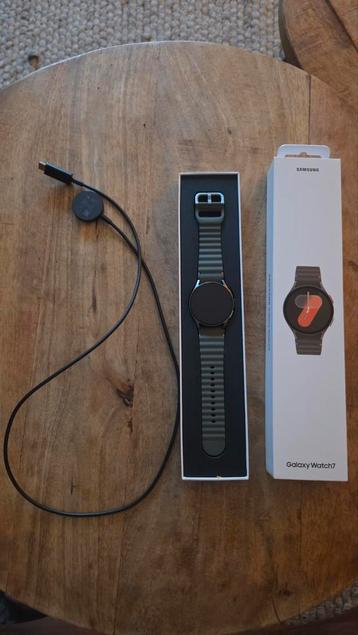 Galaxy watch 7 LTE beschikbaar voor biedingen