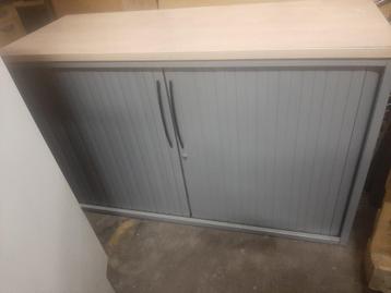 Zeer nette roldeurkast 120x46x76,5 cm  beschikbaar voor biedingen