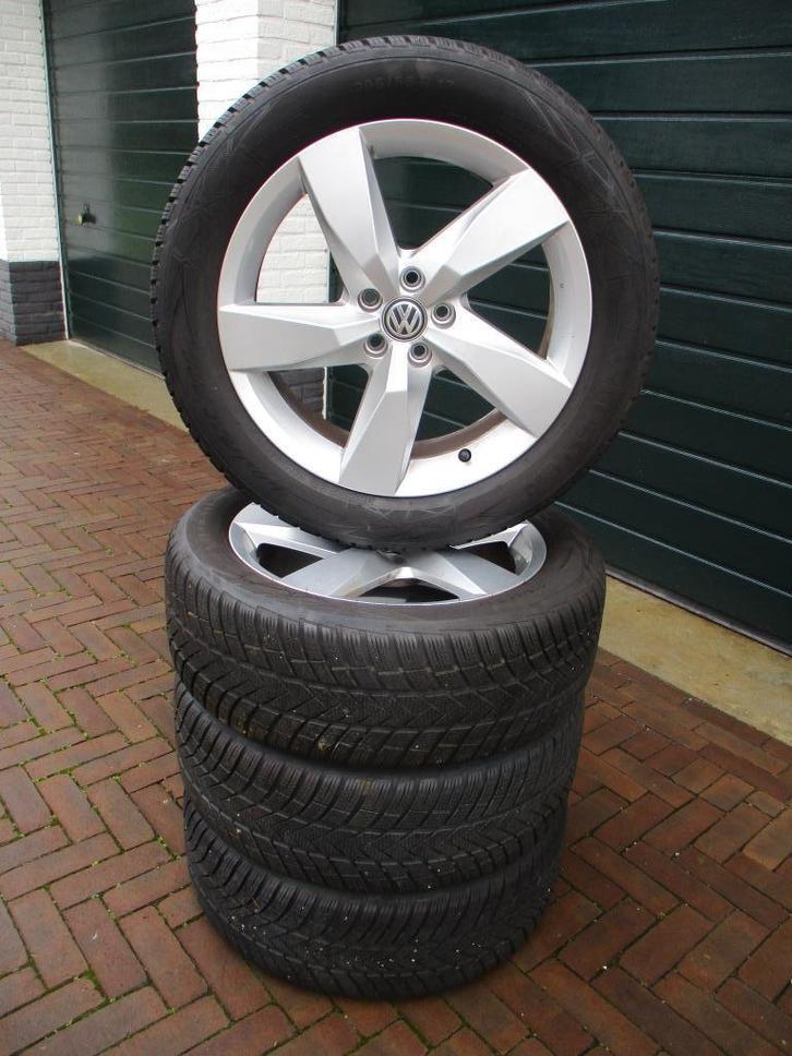 Orig. VW T Cross 17 inch winterbanden T-Cross Taigo ZGAN, Auto-onderdelen, Banden en Velgen, Banden en Velgen, Winterbanden, 17 inch