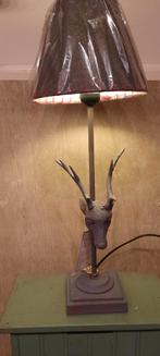 Decoratieve tafellamp met hert, Gebruikt, Ophalen of Verzenden, Landelijk, Stof