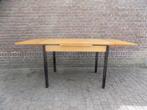 Eettafel tafel jaren 50 60 vintage beuken kleur zwarte poten, Huis en Inrichting, Ophalen, Gebruikt, 200 cm of meer, 50 tot 100 cm