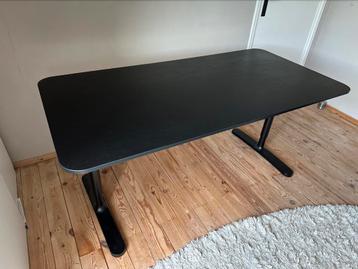Ikea Bekant zwart bureau met afgeronde hoeken - afbeelding 1