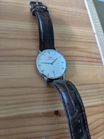 Daniel Wellington Horloge met Leren Band, Sieraden, Tassen en Uiterlijk, Horloges | Heren, Overige merken, Staal, Polshorloge