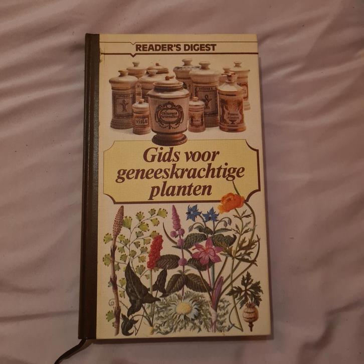 Gids voor geneeskrachtige planten - Reader's Digest, Boeken, Hobby en Vrije tijd, Zo goed als nieuw, Overige onderwerpen, Ophalen of Verzenden