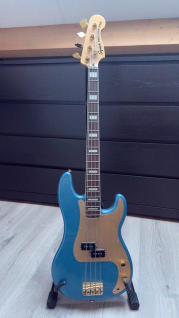 Squier 40th Anniversary Precision Bass (Blauw) beschikbaar voor biedingen