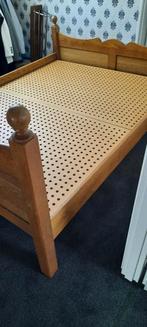 Oisterwijk geloogd eiken ledikant met vlavro bodem 140/200, Eenpersoons, Zo goed als nieuw, Hout, 140 cm