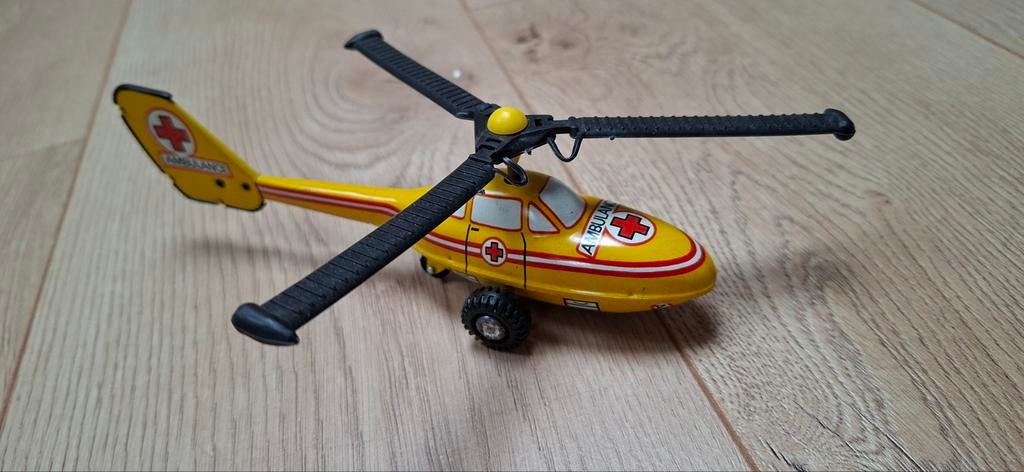 Vintage DDR ambulancehelikopter – VEB Plasticart – jaren 60, Overige merken, Gebruikt, Auto, Groter dan 1:32