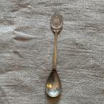 Antiek theelepeltje met afbeelding Twentse Klok, Antiek en Kunst, Ophalen of Verzenden