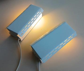 2 retro bedlampjes / wandlampjes, wit beschikbaar voor biedingen