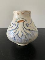 Art nouveau vaas Arnhemsche Fayancefabriek Klaas Vet 1910, Verzenden