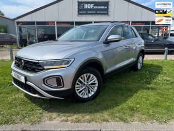 Volkswagen T-Roc 1.5 TSI Life AUTOMAAT/ CARPLAY/CRUISE CONTR beschikbaar voor biedingen