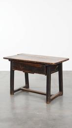 Antieke Spaanse side table uit eind 18e eeuw met een lade, Antiek en Kunst, Ophalen