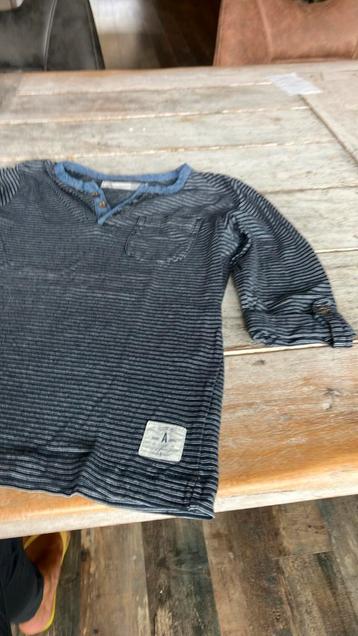 Gestreept shirt maat 122 beschikbaar voor biedingen