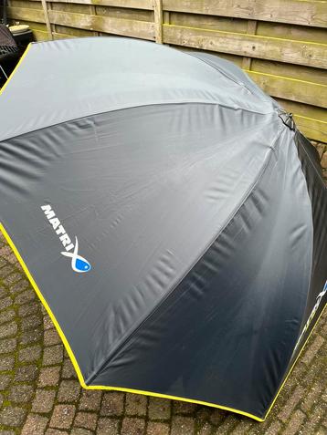 Matrix Pro Space Brolly 125 cm beschikbaar voor biedingen