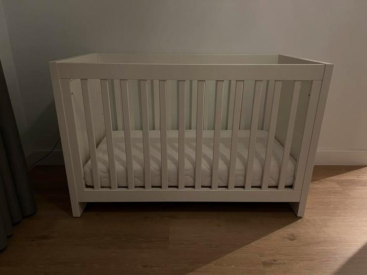 Babys Only wit ledikantje met matras, Kinderen en Baby's, Babywiegjes en Ledikanten, Gebruikt, Ledikant, Ophalen