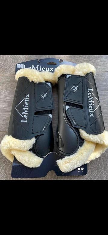 Fijne peesbeschermers in Maat Full van Lemieux! beschikbaar voor biedingen