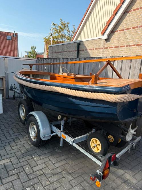Klassieke houten sloep, Watersport en Boten, Sloepen, Zo goed als nieuw, 10 tot 30 pk, 6 meter of meer, Binnenboordmotor, Diesel