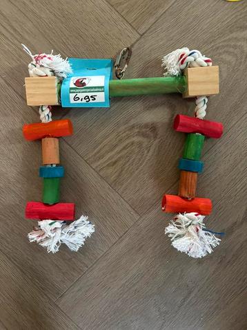 Vogel speelgoed beschikbaar voor biedingen