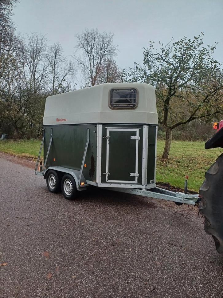 Nette paardentrailer, Dieren en Toebehoren, Paarden en Pony's | Trailers en Aanhangwagens, Gebruikt, 2-paards trailer, Hout, Ophalen of Verzenden
