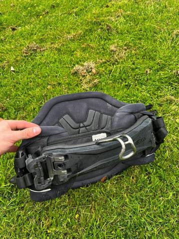 ION Apex harnas XL met harde spreaderbar beschikbaar voor biedingen