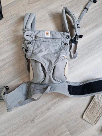 Ergobaby Easy Snug met zitverkleiner goede staat beschikbaar voor biedingen