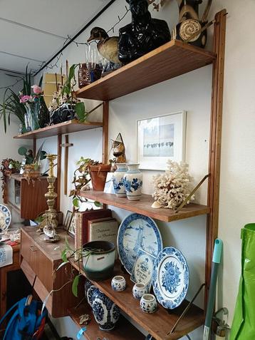 Vintage Wandsysteem - Stijlvol en Praktisch! beschikbaar voor biedingen