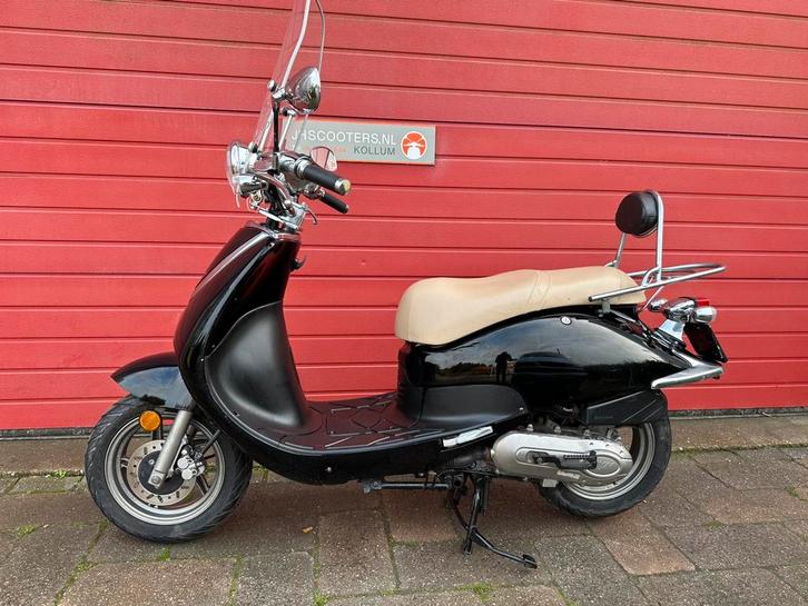 Nette  Sym cello slechts  5800k, Fietsen en Brommers, Scooters | Peugeot, Gebruikt, Overige modellen, Maximaal 25 km/u, Benzine