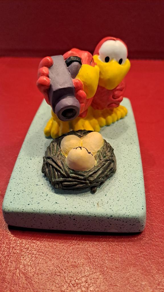 Beeldje Leendert-Jan Vis, Verzamelen, Beelden en Beeldjes, Zo goed als nieuw, Dier, Ophalen of Verzenden