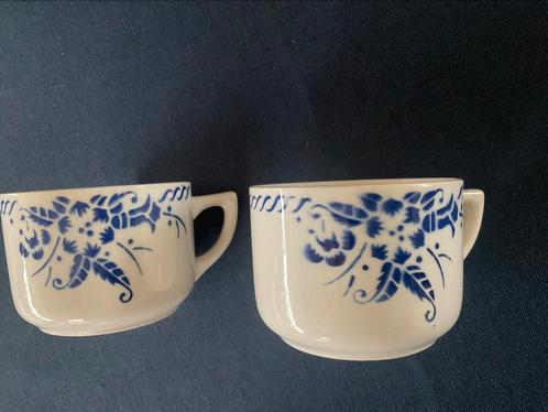 2 Trompetbloem BOCH kopjes ( en borden /lees advertentie), Huis en Inrichting, Keuken | Servies, Zo goed als nieuw, Bord(en), Overige stijlen
