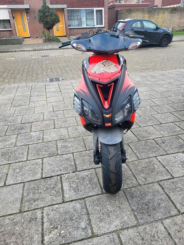 Aprilia sr factory LC 2takt Piaggio injectie  rijd niet !!, Fietsen en Brommers, Scooters | Aprilia, Gebruikt, SR 50, Maximaal 45 km/u