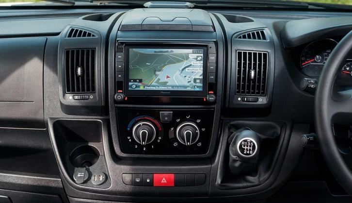 T.e.a.b. Pioneer AVIC-EVO1 DT2 C Navigatie., Auto diversen, Autonavigatie, Zo goed als nieuw, Ophalen of Verzenden