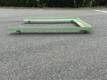 Treklades voor palletstelling groen beschikbaar voor biedingen