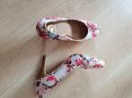 Superleuke Sacha bloemenpumps!, Pumps, Overige kleuren, Verzenden, Zo goed als nieuw