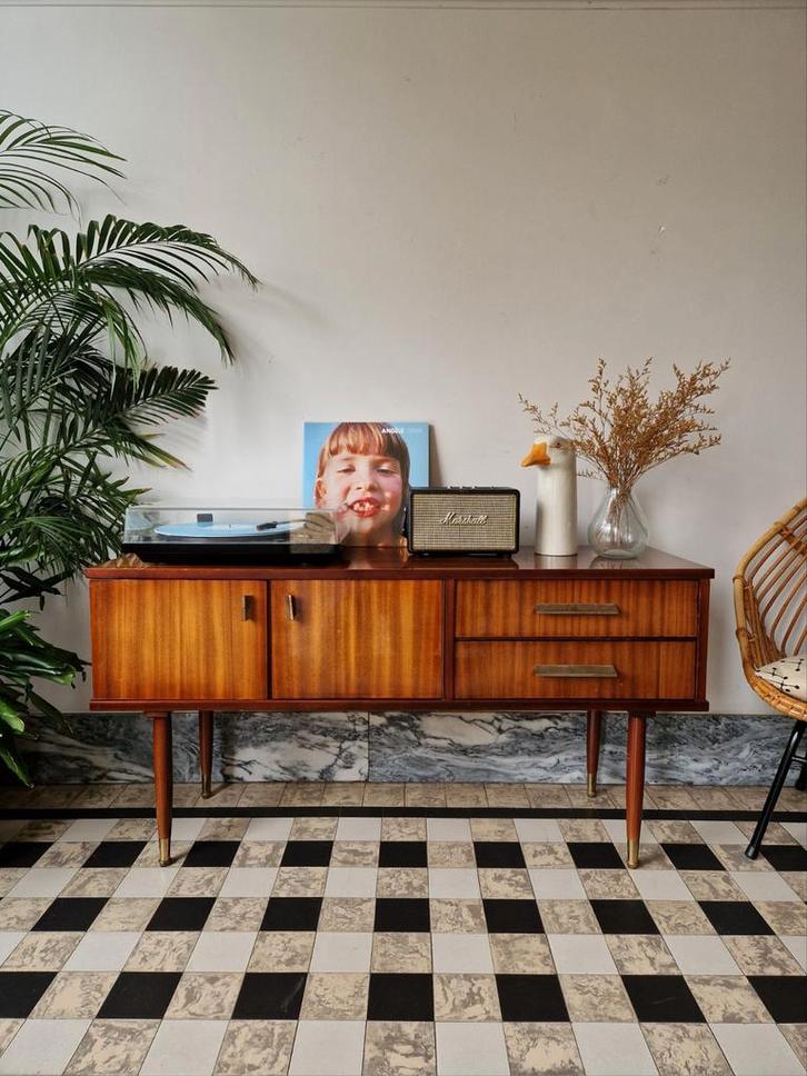 Vintage midcentury dressoir | platenspeler meubel | kast, Huis en Inrichting, Kasten | Dressoirs, Gebruikt, 100 tot 150 cm, 25 tot 50 cm
