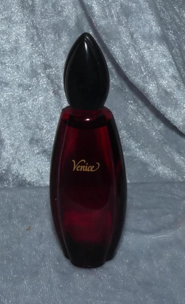 Luxe parfum mini Yves rocher Venice, Verzamelen, Parfumverzamelingen, Zo goed als nieuw, Miniatuur, Gevuld, Ophalen of Verzenden