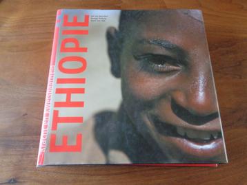 ETHIOPIË - Kracht en kwetsbaarheid - Kleurenfotoboek beschikbaar voor biedingen