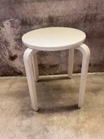 Scandinavisch design houten kruk , 2 in voorraad