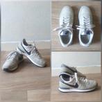 Nike internationalist beige/grijs/zwart sneakers 40 maat, Kleding | Dames, Schoenen, Beige, Nike, Ophalen of Verzenden, Sneakers of Gympen