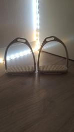 Stijgbeugels (schoon), Dieren en Toebehoren, Paarden en Pony's | Hoofdstellen en Tuigage, Ophalen