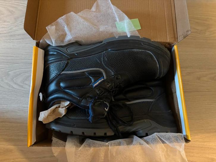 Werkschoenen met stalen neus - maat 39, Tuin en Terras, Werkkleding, Nieuw, Heren, Schoenen, Ophalen of Verzenden