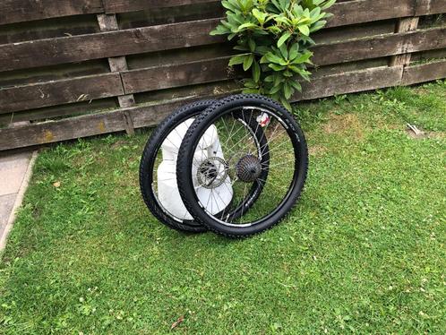 Set Wielen 26 inch achterwiel 9 cassette versnell. schijfrem, Fietsen en Brommers, Fietsonderdelen, Gebruikt, Mountainbike, Wiel