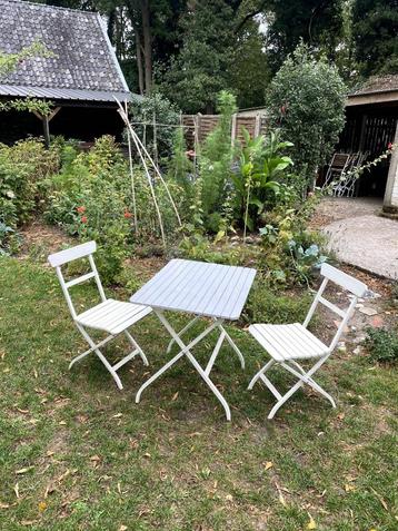 Leuke Franse bistro set van hout en metaal wit gekleurd beschikbaar voor biedingen