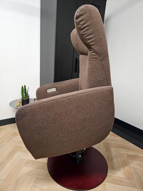 Prominent Wilson Relaxstoel - Elektrisch & Draaibaar, Huis en Inrichting, Fauteuils, Zo goed als nieuw, Metaal, Stof, 50 tot 75 cm