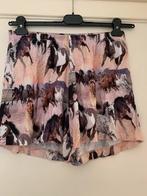 Kort broekje met paarden, Kinderen en Baby's, Kinderkleding | Maat 164, Broek, Zo goed als nieuw, Molo, Verzenden