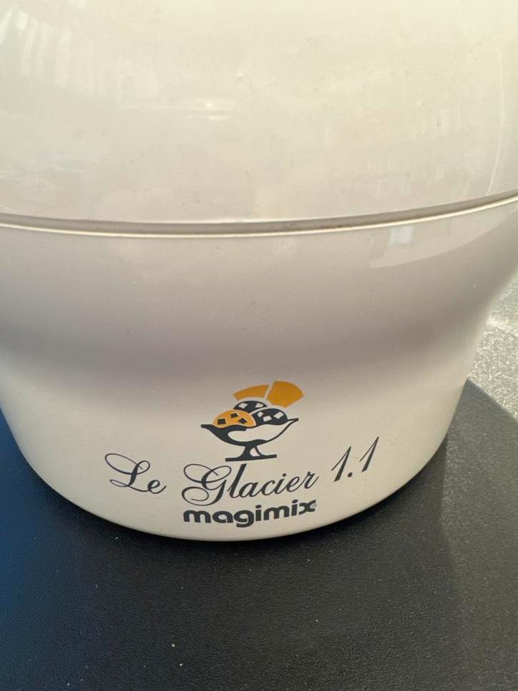 Magimix Le Glacier 1.1 Ijsmachine - Koelelement, Witgoed en Apparatuur, IJsmachines, Gebruikt, Koelelement, Ophalen of Verzenden